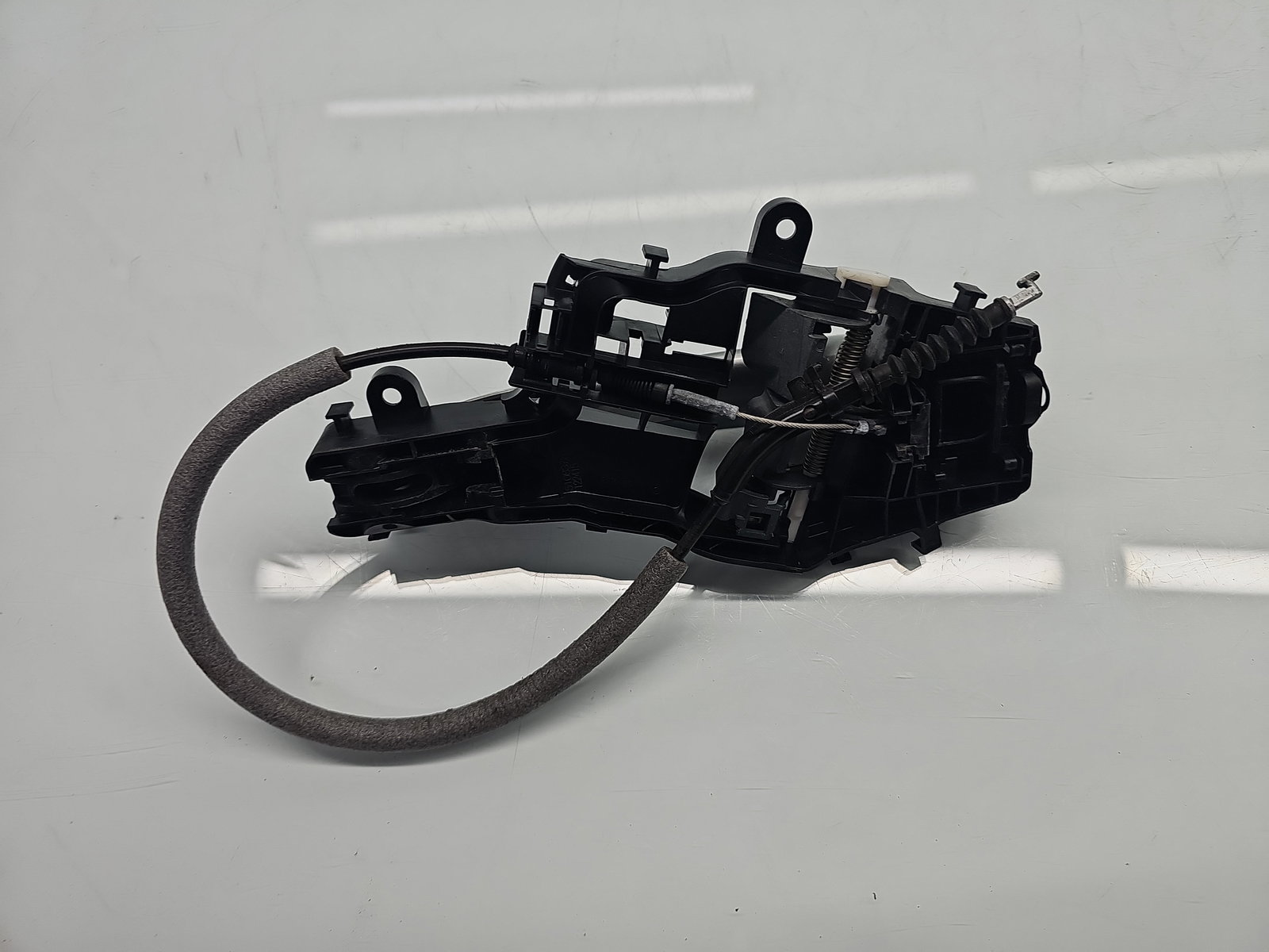 Maner usa stanga fata Volkswagen Passat B8 (3G2) [Fabr 2015-prezent] LB7W - imagine 3