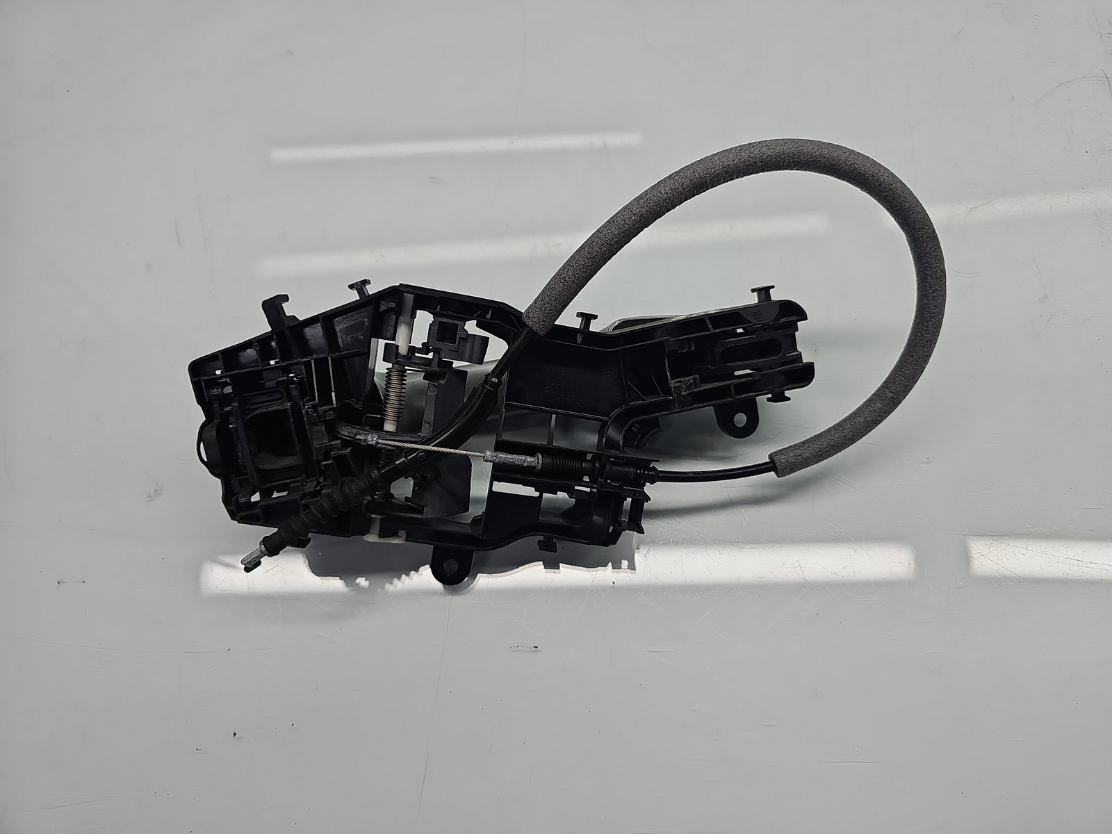 Maner usa stanga fata Volkswagen Passat B8 (3G2) [Fabr 2015-prezent] LB7W - imagine 4