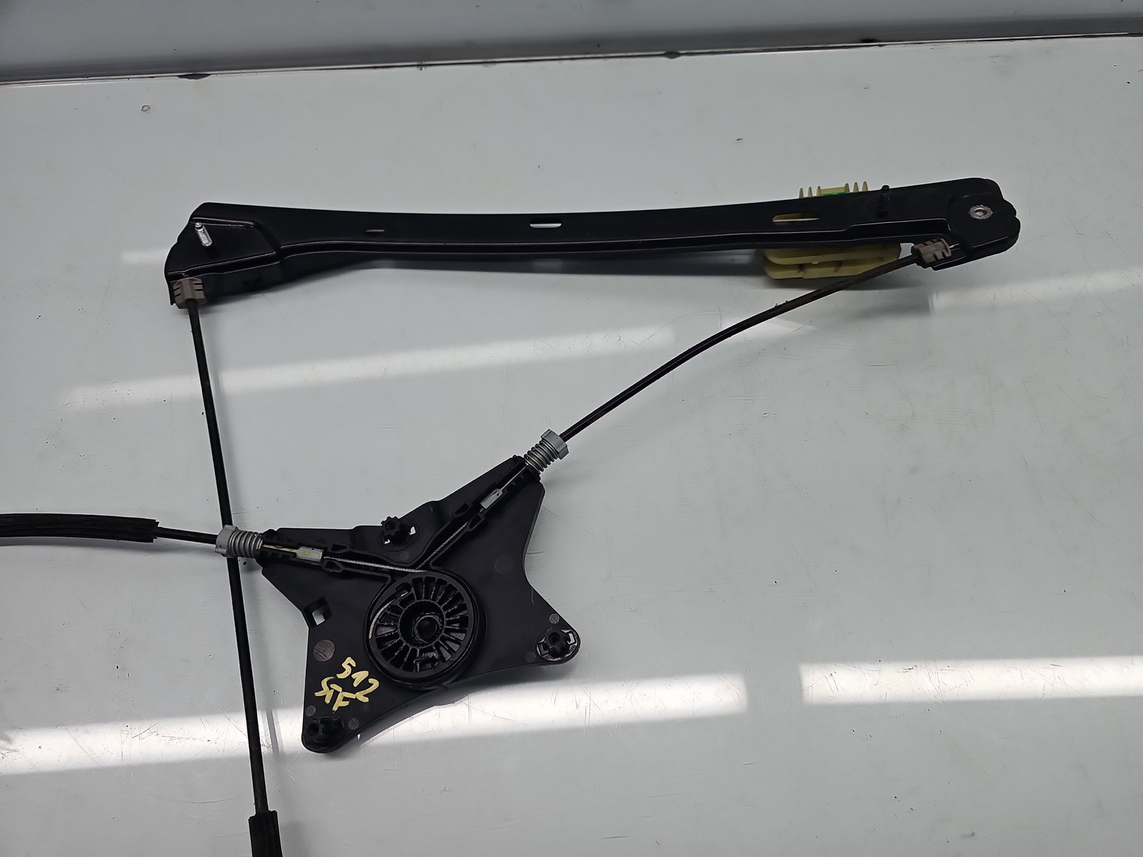 Macara electrica geam stanga fata Volkswagen Passat B8 (3G2) [Fabr 2015-prezent] 3G0837461B - imagine 3