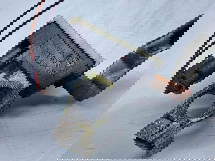  Borna baterie (-) Audi A5 (8T3) [Fabr 2007-2015] 8K0915181 