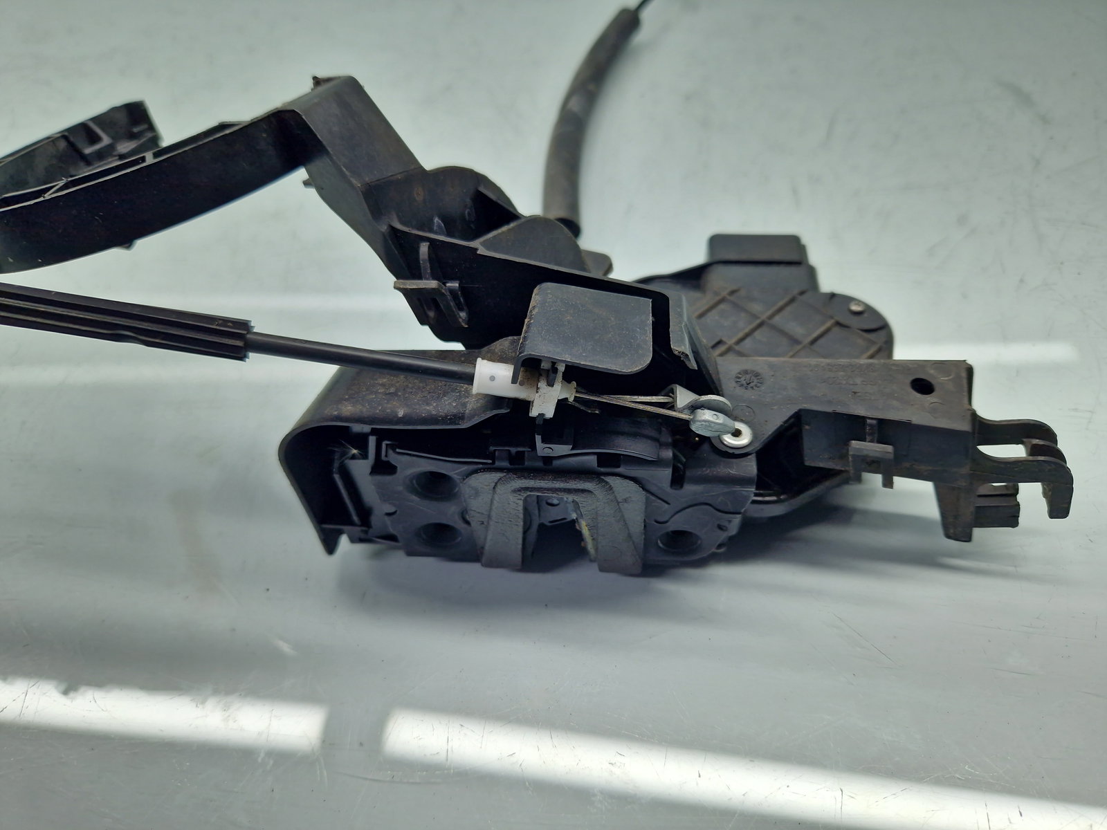 Broasca usa dreapta spate Jaguar XF (X250) [Fabr 2008-2015] Facelift 8X23-24994-CE - imagine 2