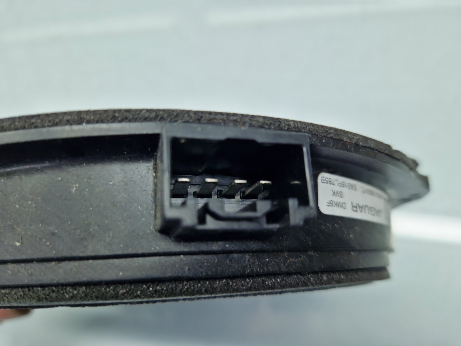 Boxa dreapta spate Jaguar XF (X250) [Fabr 2008-2015] Facelift AW93-18808-FC - imagine 2