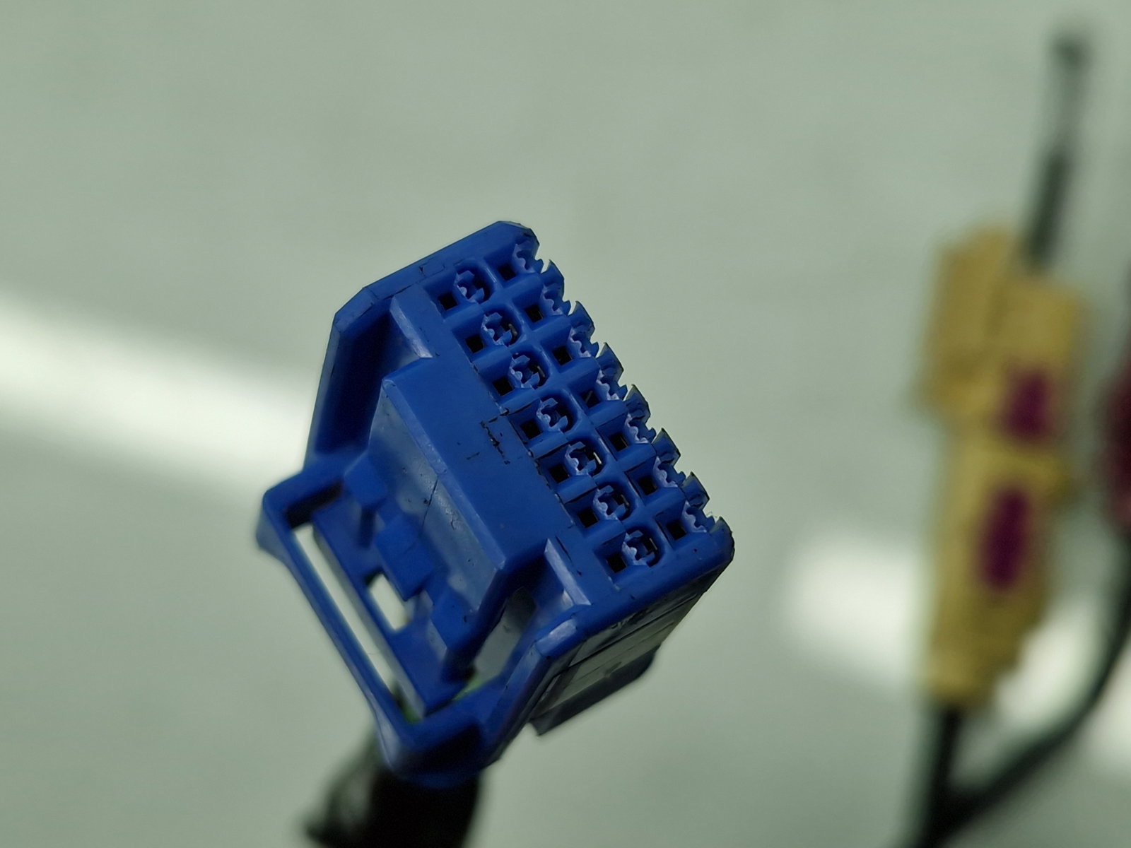 Oglinda stanga TESLA Model 3 [Fabr 2020-2025] Pearl White - imagine 5