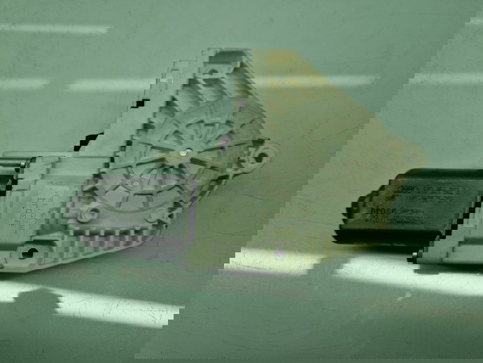 Motoras geam dreapta fata AUDI A5 Cabriolet (8F7) [Fabr 2009-2015] 8T0959802B