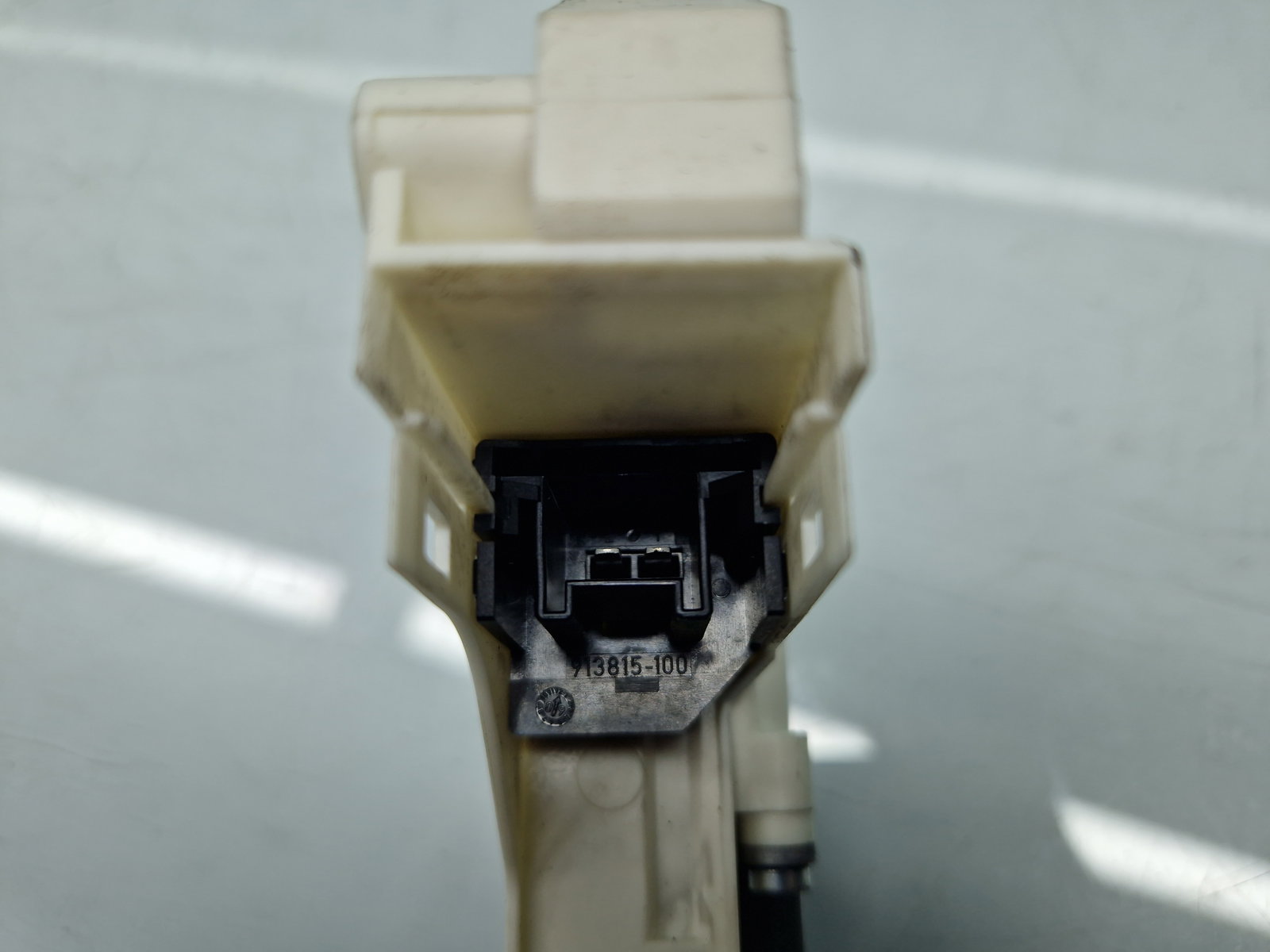 Motoras geam dreapta fata AUDI A5 Cabriolet (8F7) [Fabr 2009-2015] 8T0959802B - imagine 3