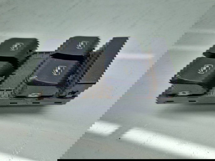 Butoane comanda geamuri sofer AUDI A5 Cabriolet (8F7) [Fabr 2009-2015] 8F0959851A