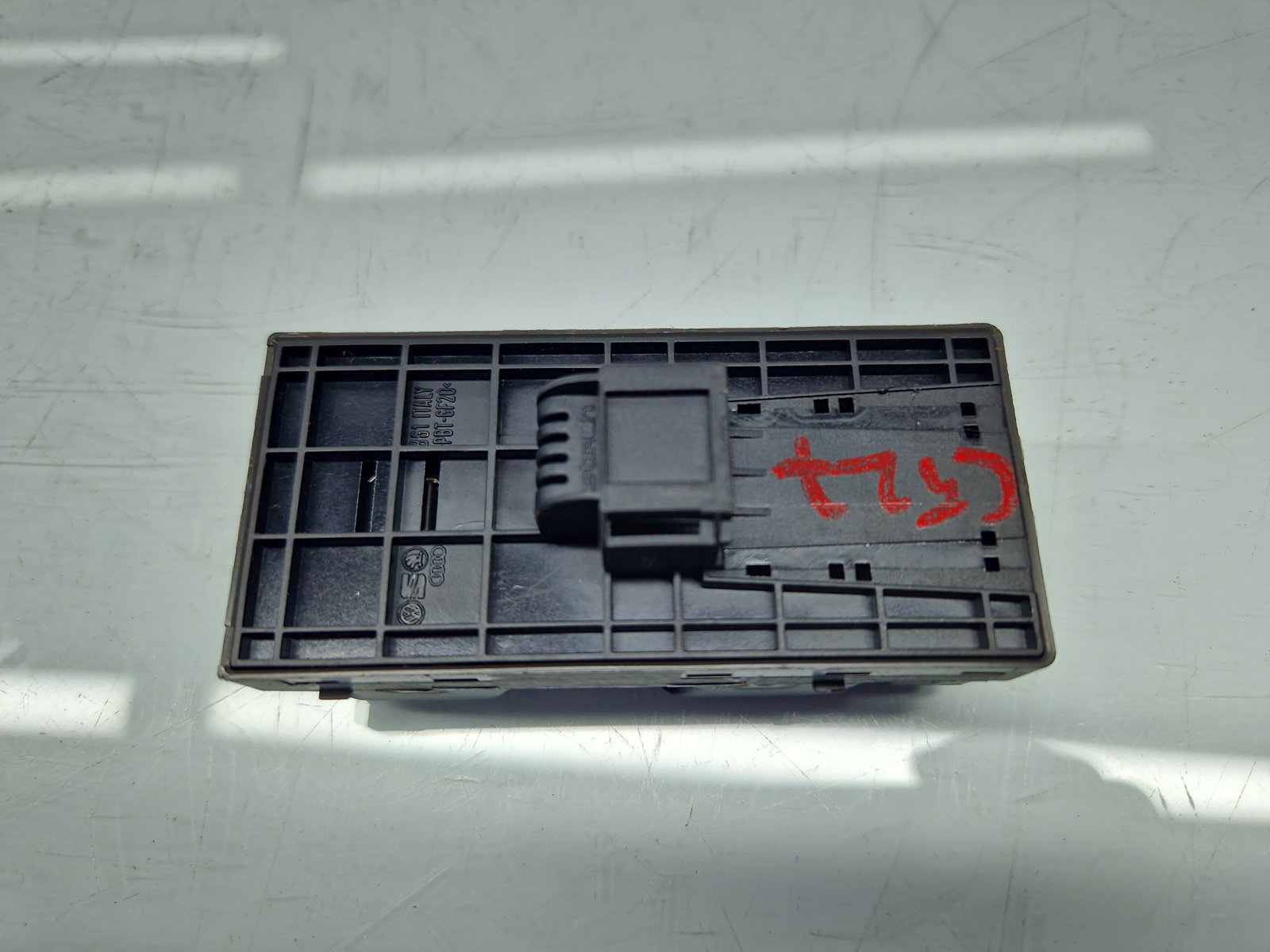 Butoane comanda geamuri sofer AUDI A5 Cabriolet (8F7) [Fabr 2009-2015] 8F0959851A - imagine 3