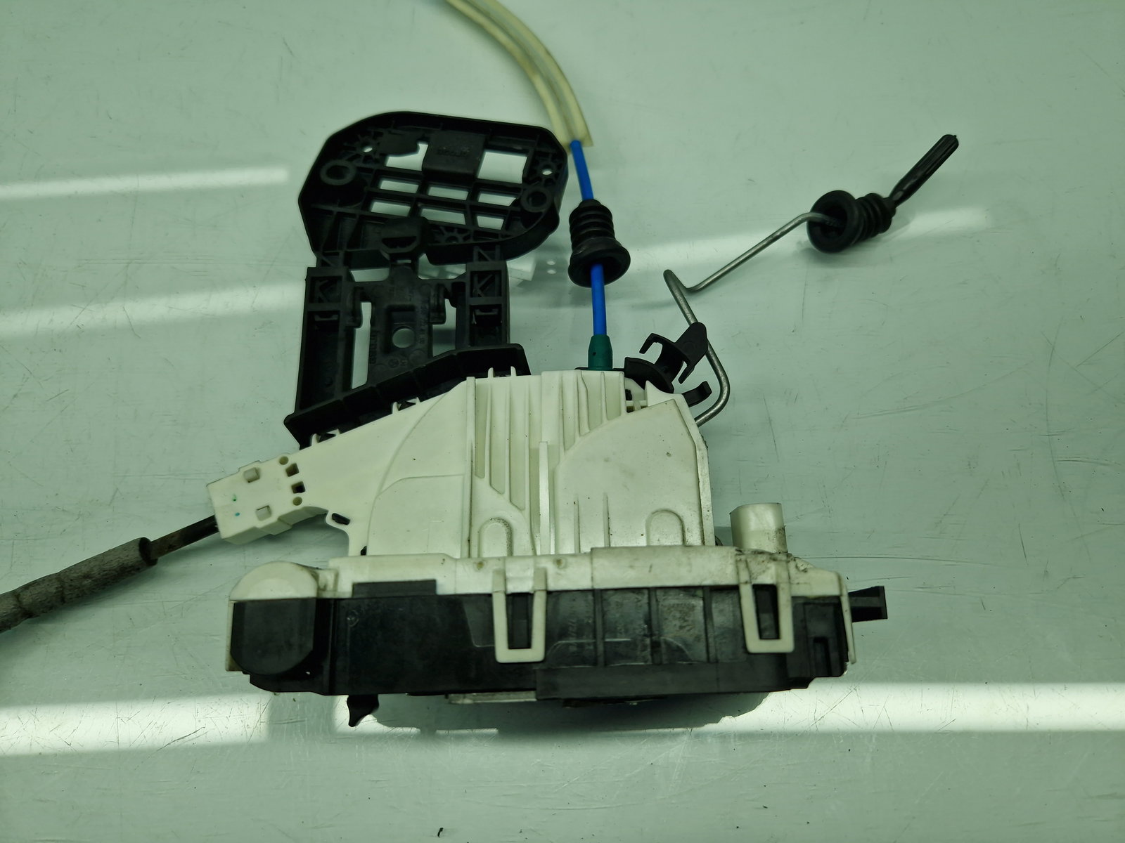 Broasca usa stanga spate Mercedes Clasa A (W176) [Fabr 2012-2018] A2047303535 - imagine 2