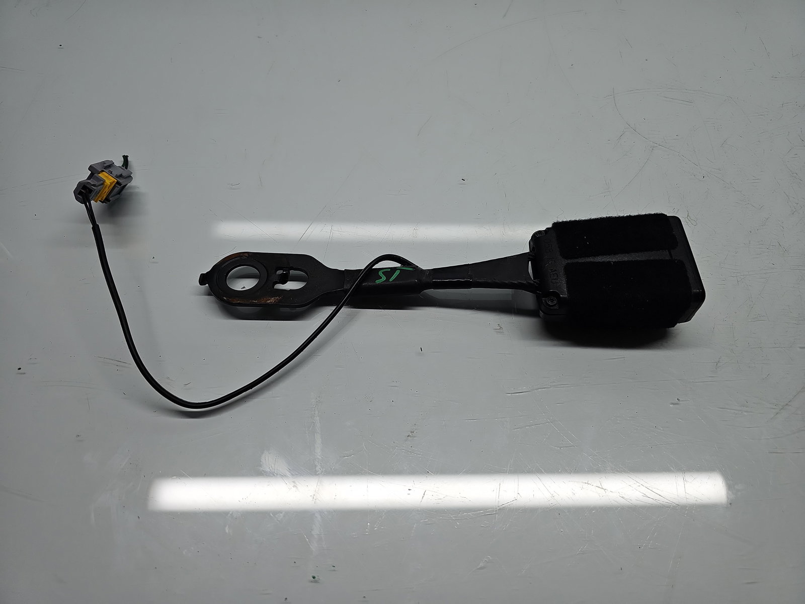 Capsa centura stanga fata PEUGEOT 2008 [Fabr 2013-prezent] 622721100A - imagine 1