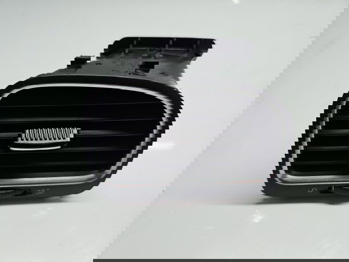 Grila aerisire dreapta Volkswagen Golf 6 (5K1) [Fabr 2009-2013] 5K0819710D