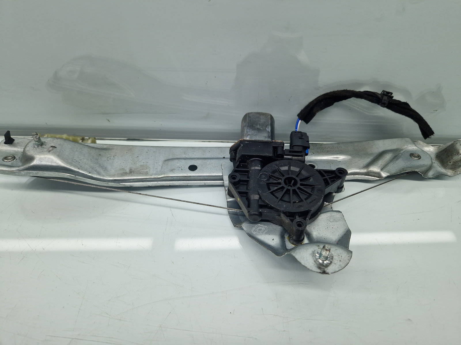 Macara electrica geam dreapta spate Dacia Duster 2 [Fabr 2017-2023] 827208597R - imagine 1