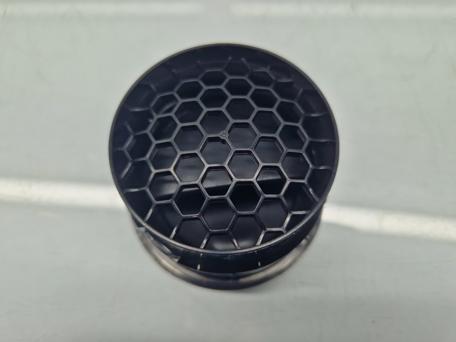 Grila aerisire centrala Dacia Duster 2 [Fabr 2017-2023] 687603688R - imagine 2