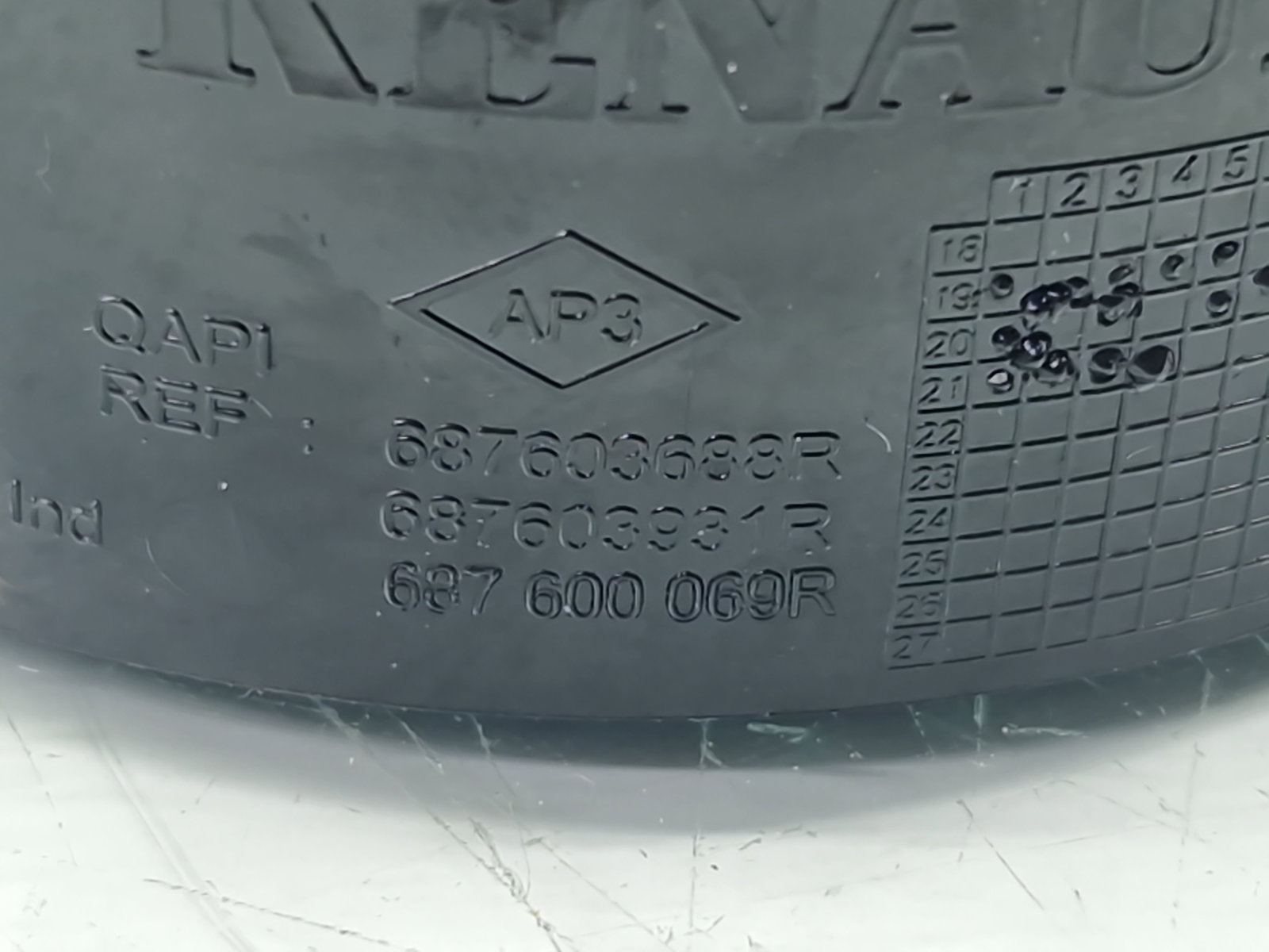 Grila aerisire centrala Dacia Duster 2 [Fabr 2017-2023] 687603688R - imagine 4