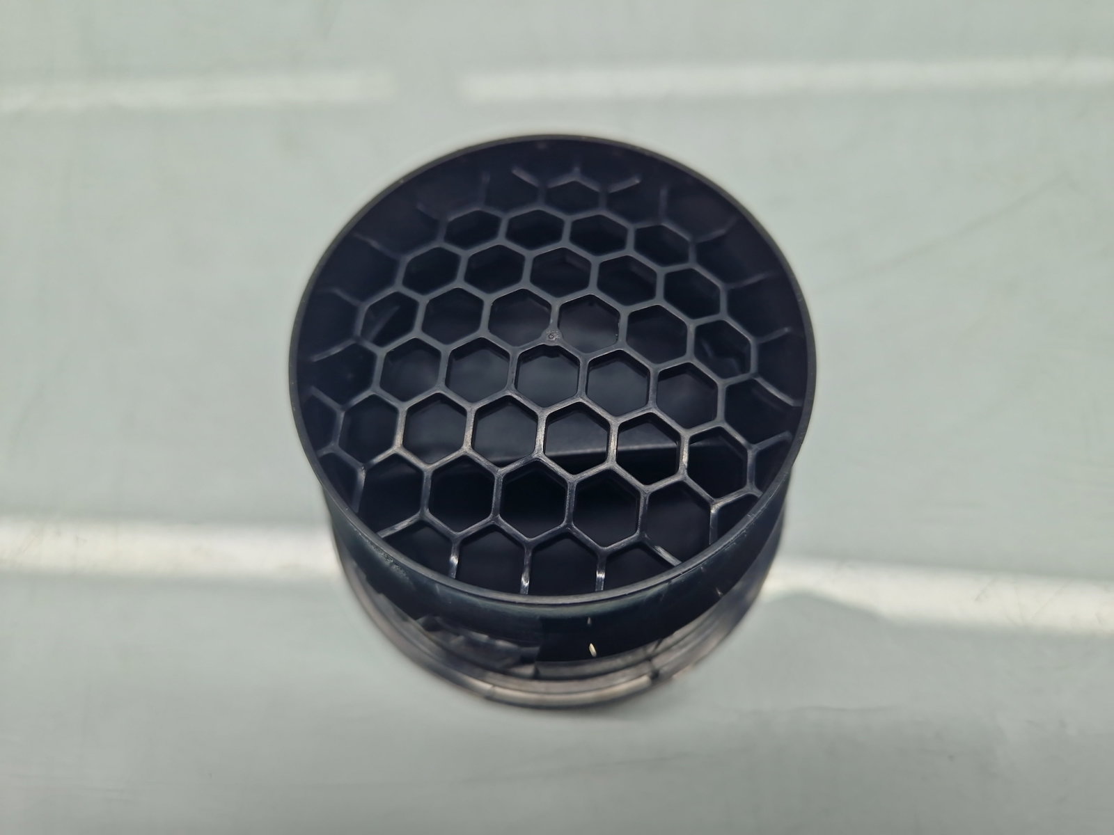 Grila aerisire dreapta Dacia Duster 2 [Fabr 2017-2023] 687603688R - imagine 2