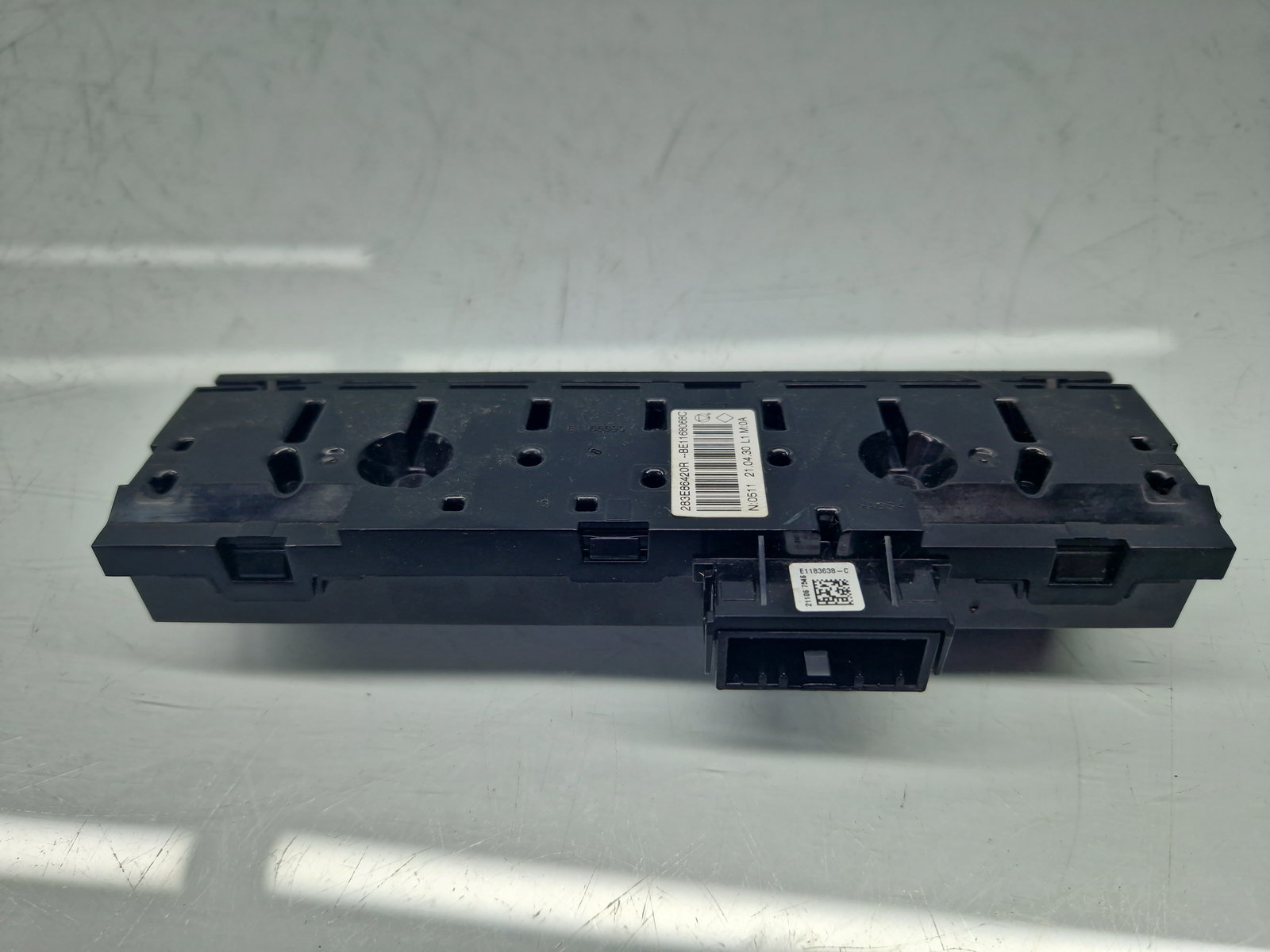 Butoane comenzi consola centrala Dacia Duster 2 [Fabr 2017-2023] 283E86420R - imagine 2