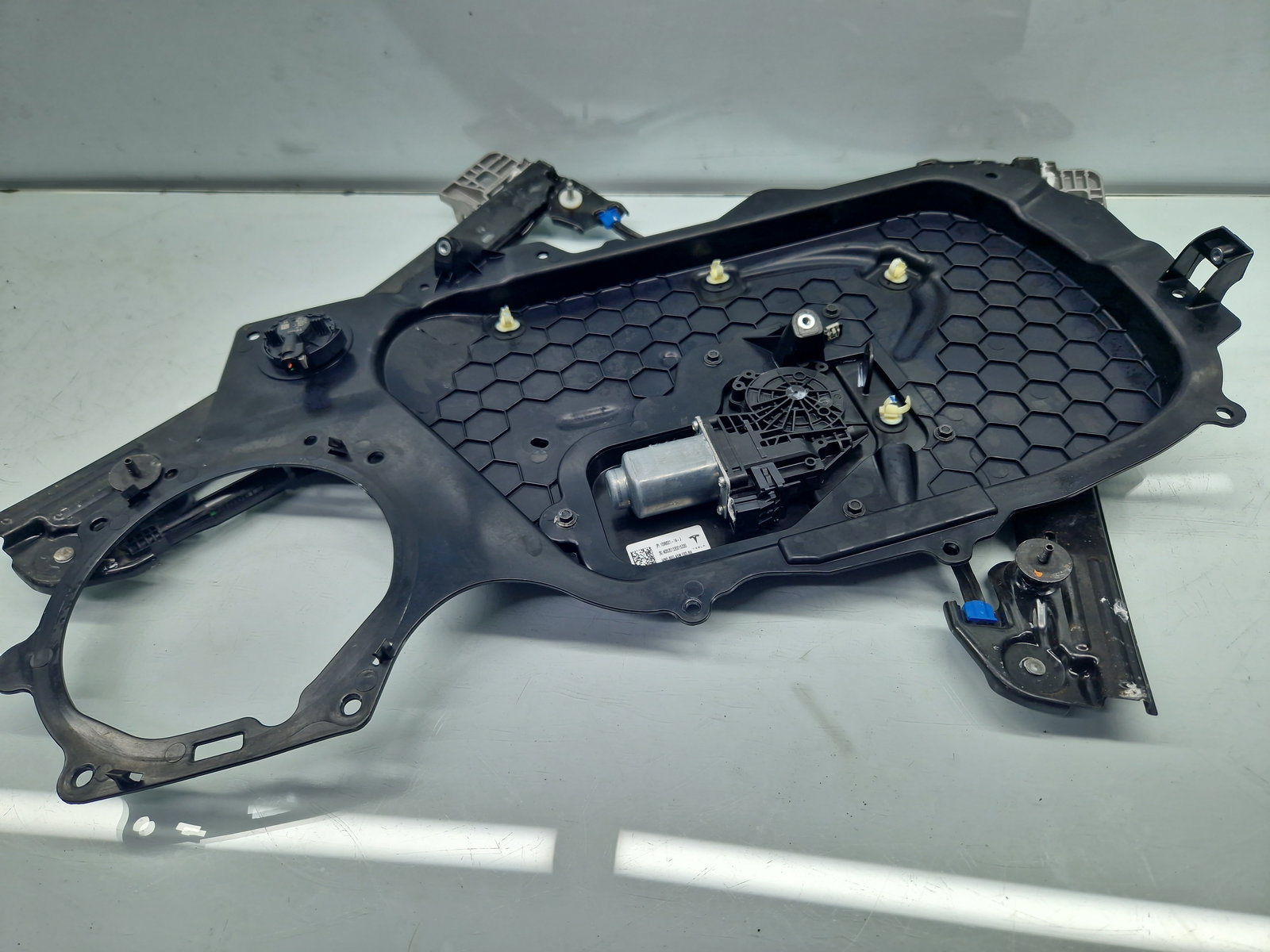 Macara electrica geam dreapta fata TESLA Model 3 [Fabr 2020-2025] 1096621-14-J - imagine 1