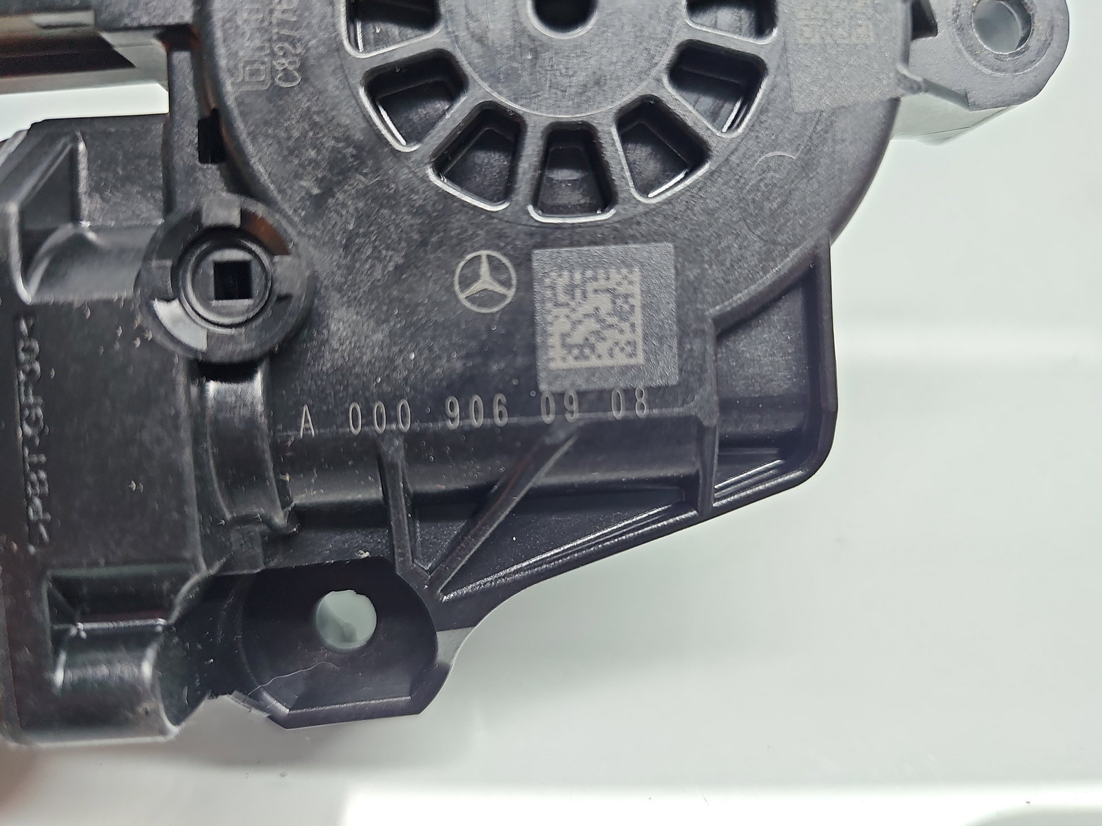 Motoras geam dreapta spate Mercedes Clasa A (W177) [Fabr 2019-2024] Berlina AMG A0009060908 - imagine 5