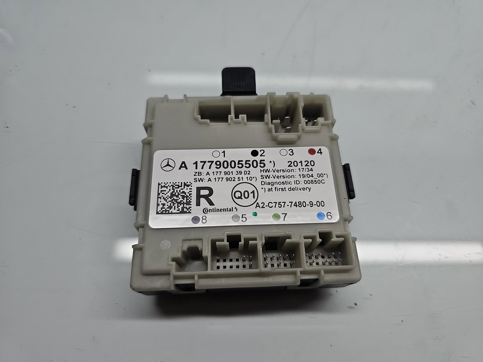 Modul confort Mercedes Clasa A (W177) [Fabr 2019-2024] A1779005505 - imagine 1