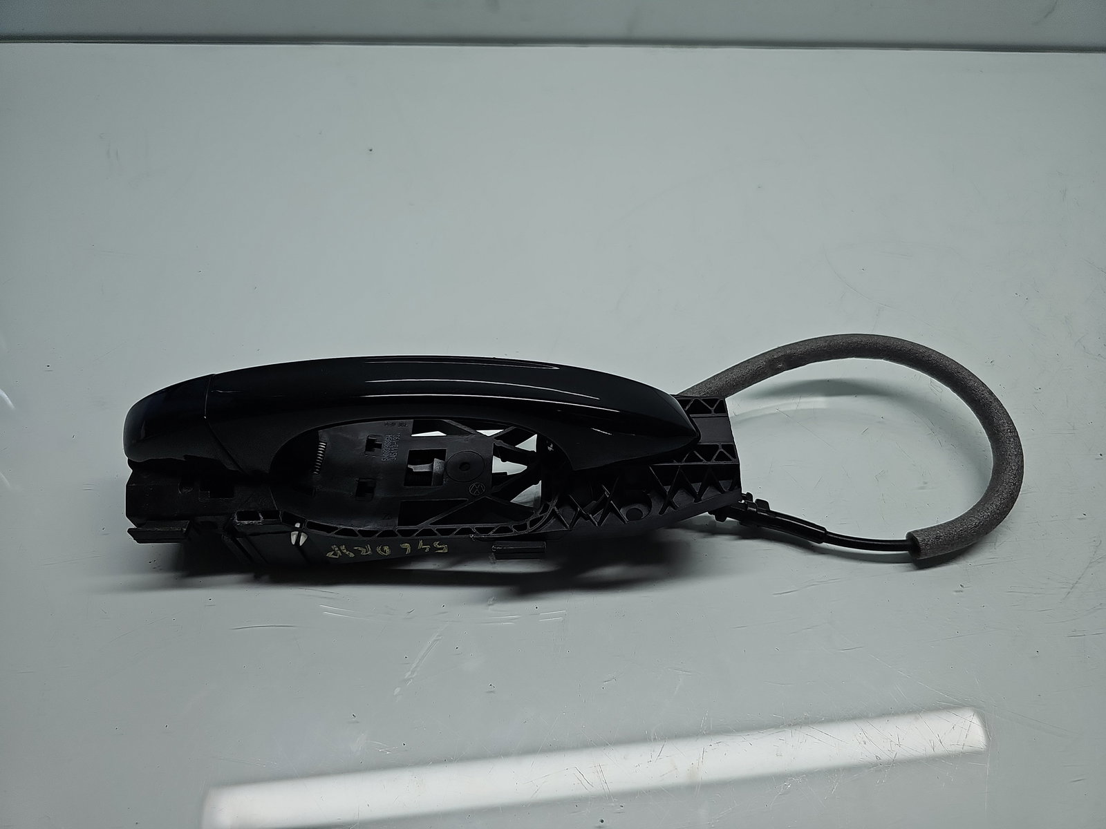 Maner usa dreapta spate Volkswagen Golf 7 (5G) [Fabr 2014-prezent] Hatchback L041 - imagine 1