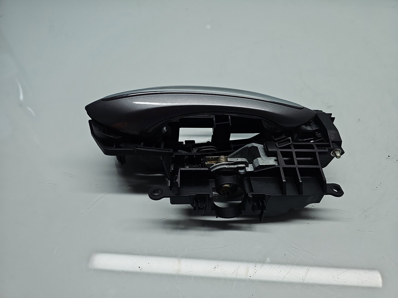 Maner usa dreapta spate Bmw 5 (F10) [Fabr 2011-2016] Berlina Facelift A52 Spacegrau Metalc - imagine 2