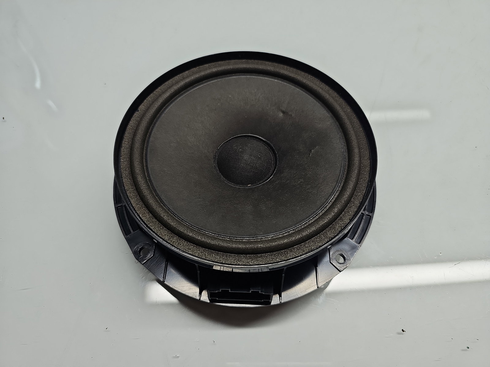 Boxa stanga spate Volkswagen Passat CC (357) [Fabr 2008-2012] 3C8035453 - imagine 1