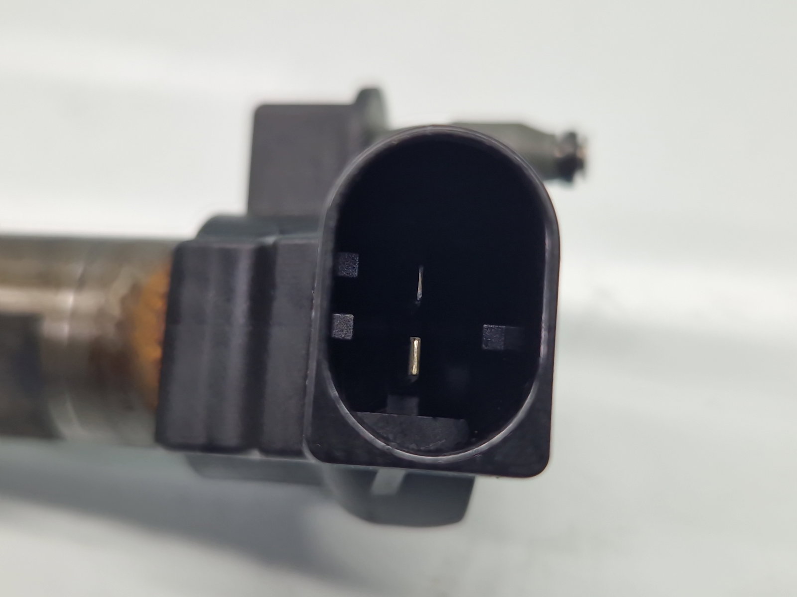 Injector Volkswagen Passat CC (357) [Fabr 2008-2012] 03L130277 2.0 TDI CBAB 103KW / 140CP - imagine 4