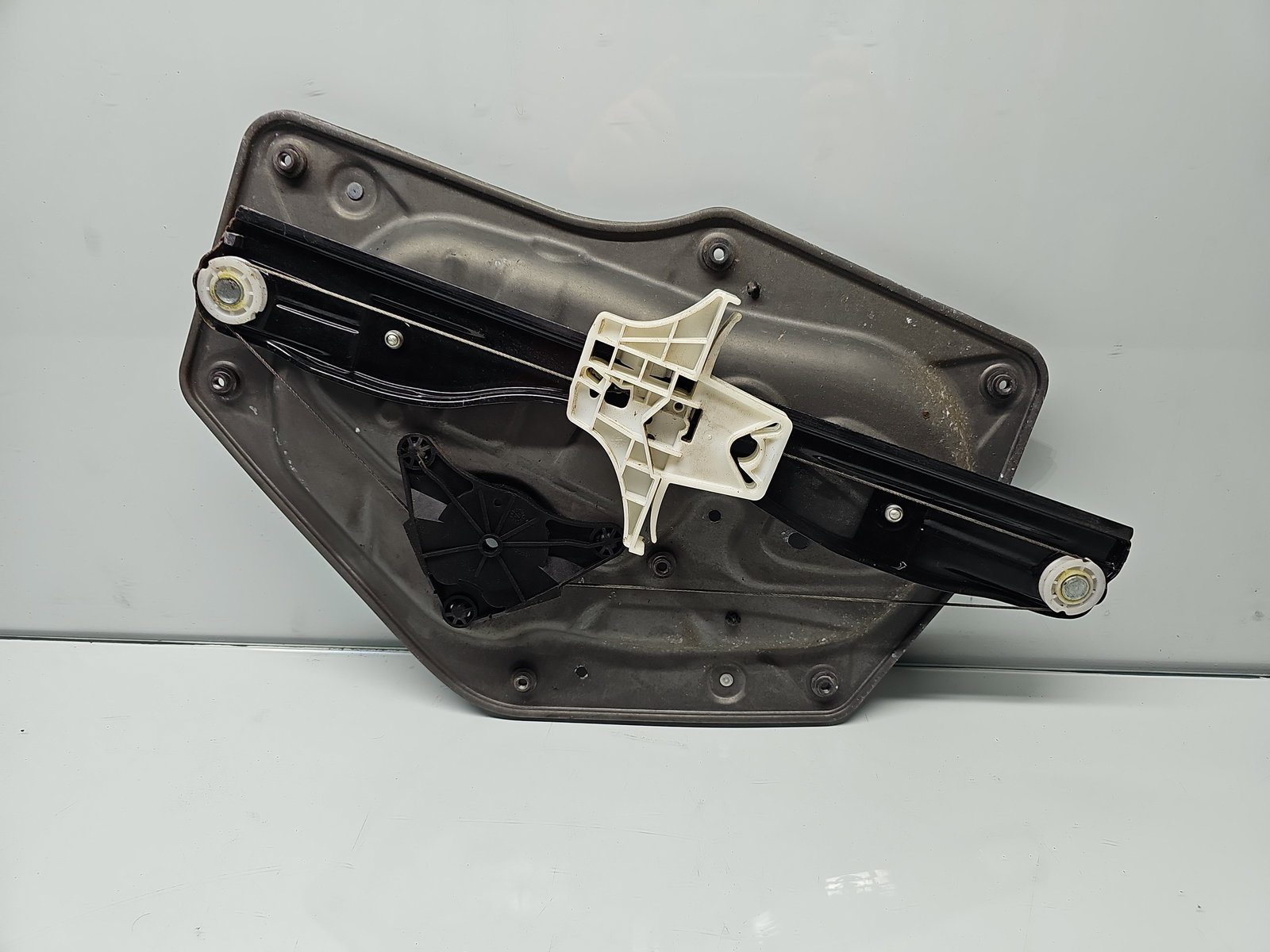 Macara electrica geam dreapta spate Skoda Superb II (3T5) [Fabr 2009-2015] Break Facelift 3T5839402A - imagine 3