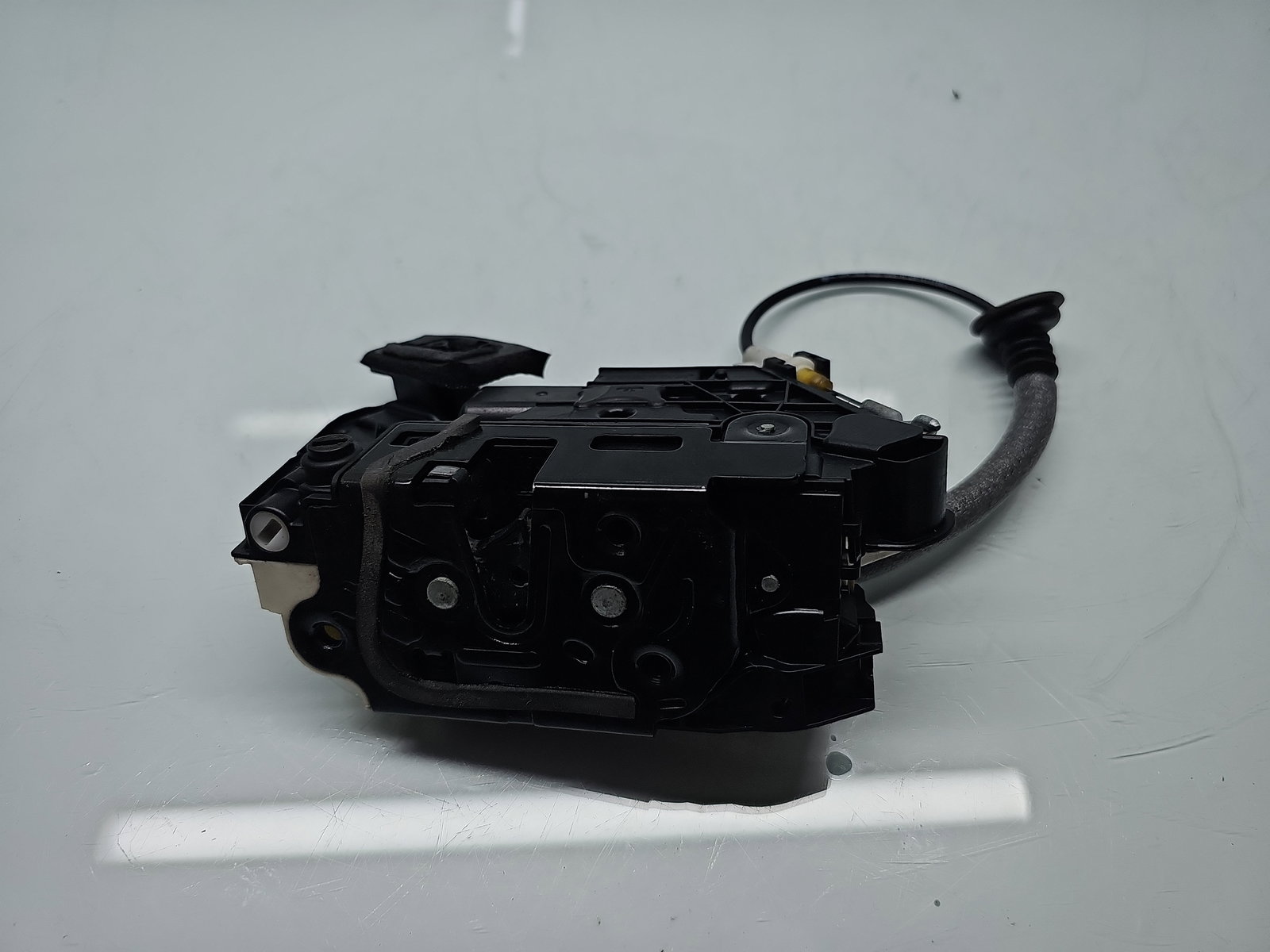 Broasca usa stanga spate Skoda Octavia 3 (5E3) [Fabr 2012-2020] Berlina 5E0839015 - imagine 1