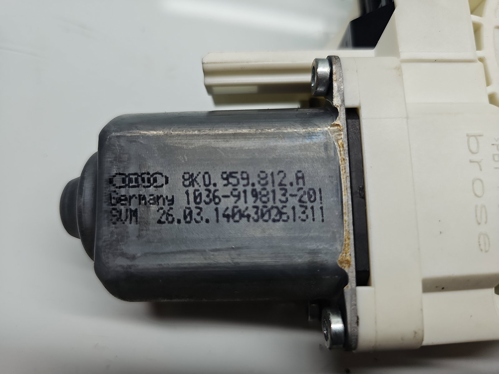 Motoras geam dreapta spate Skoda Superb II (3T5) [Fabr 2009-2015] Break Facelift 8K0959812A - imagine 5