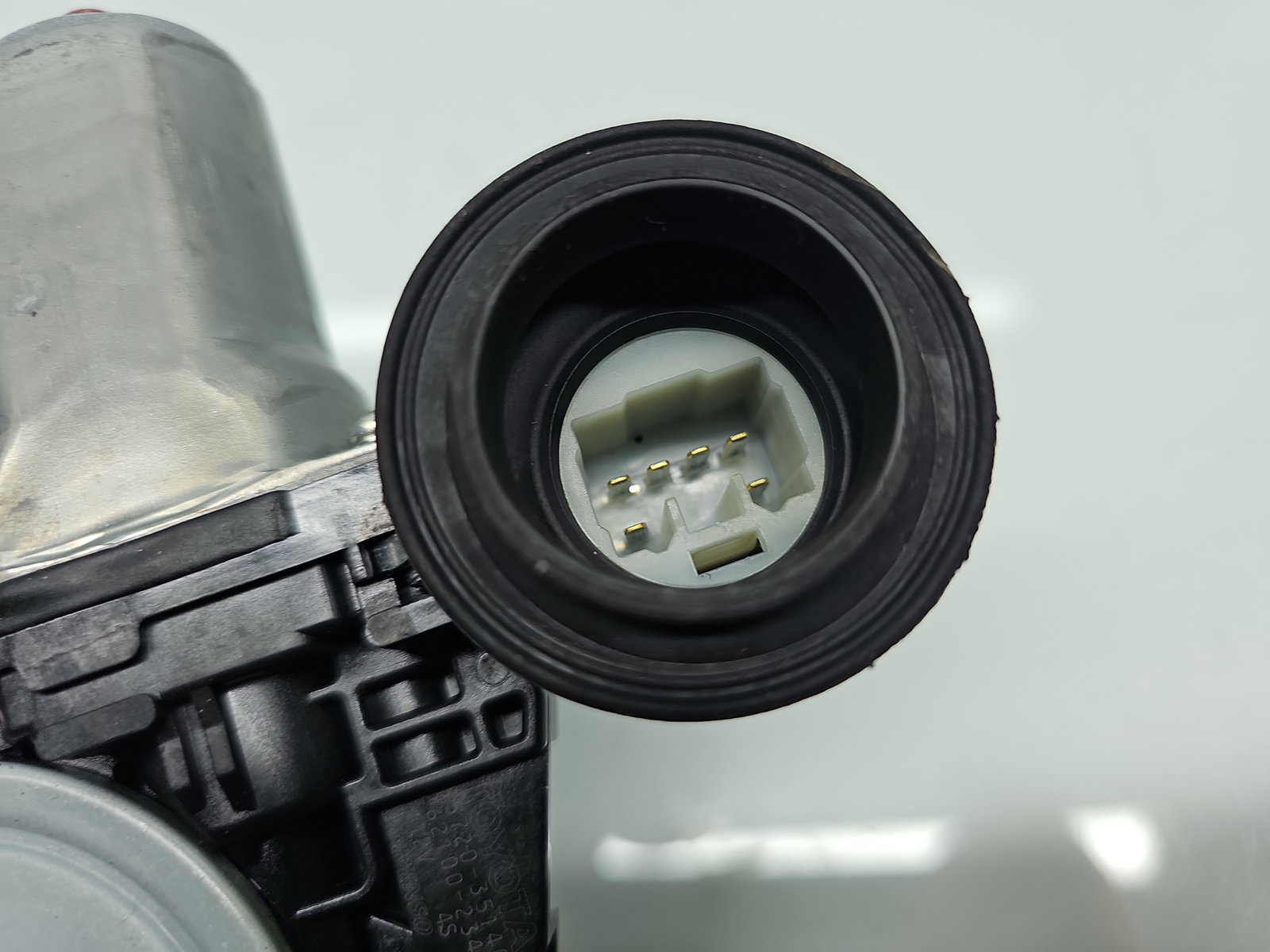 Macara electrica geam dreapta spate Toyota Rav 4 IV (ZSA4, ALA4) [Fabr 2013-2018] SUV 85720-35140 - imagine 3