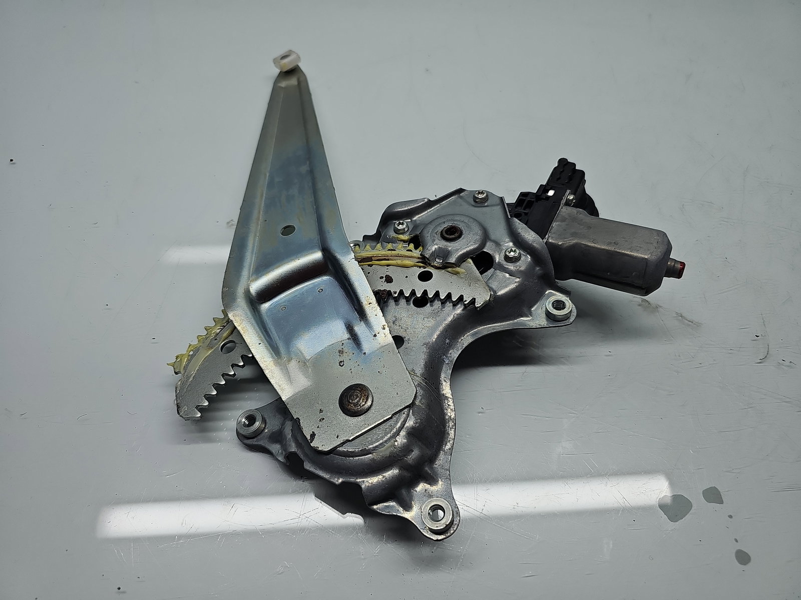 Macara electrica geam dreapta spate Toyota Rav 4 IV (ZSA4, ALA4) [Fabr 2013-2018] SUV 85720-35140 - imagine 4