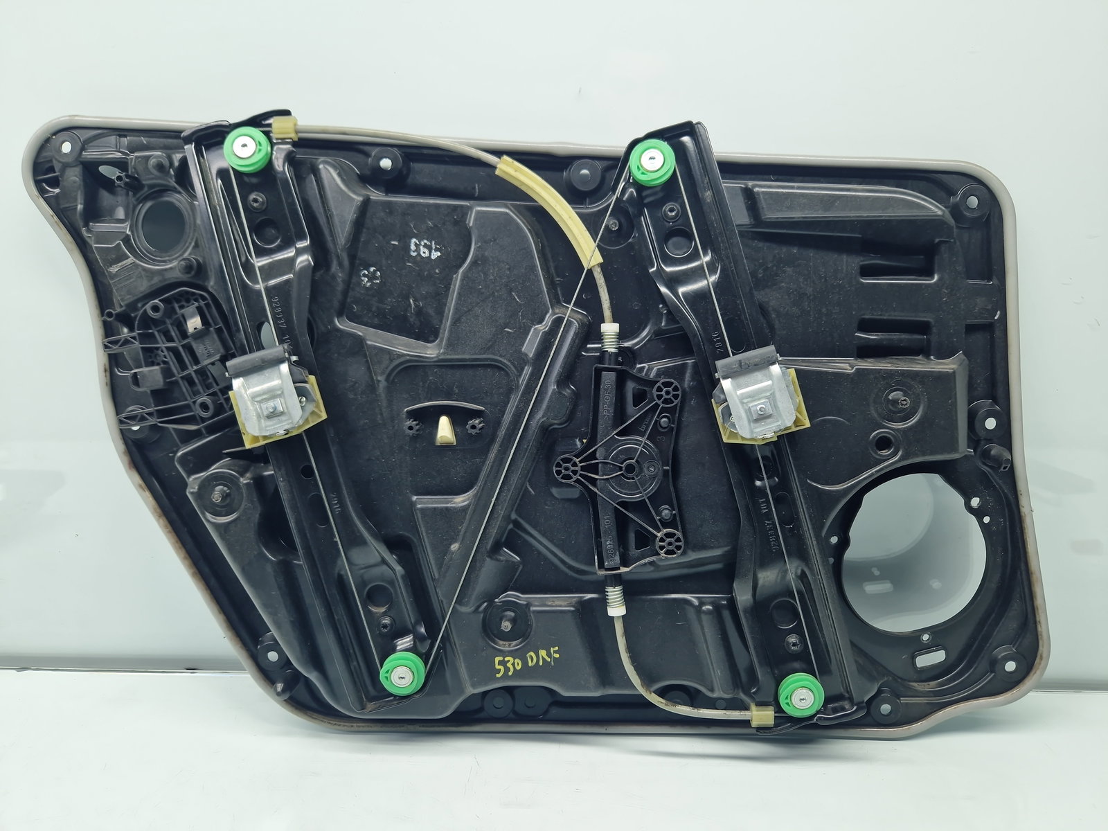 Macara electrica geam dreapta fata Mercedes Clasa A (W176) [Fabr 2012-2018] A1667200635 - imagine 1