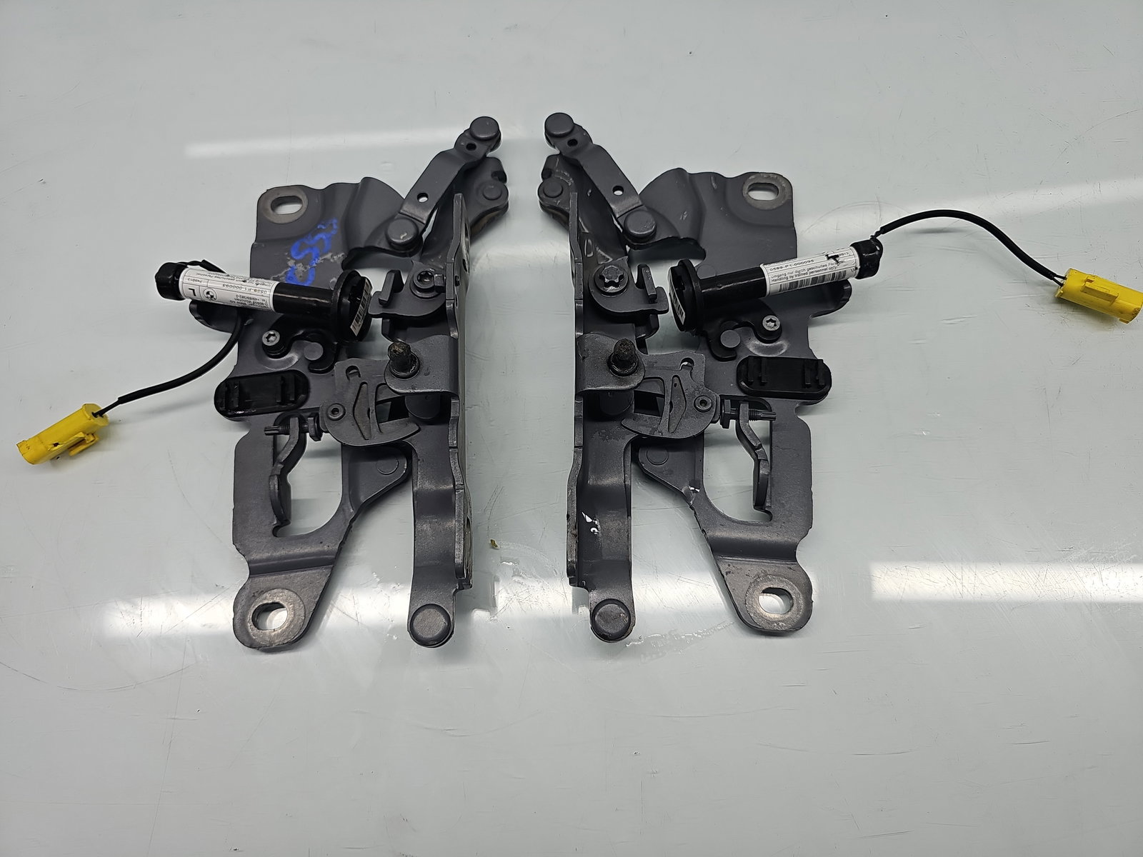 Set balamale capota Bmw 5 (F10) [Fabr 2011-2016] Berlina Facelift 7249887 - imagine 1