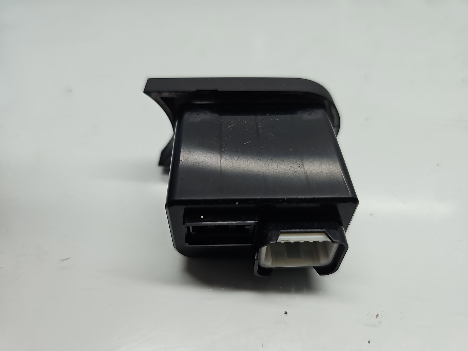 Conector auxiliar USB KIA Ceed (JD) [Fabr 2012-2018] 96120-A2100 - imagine 3