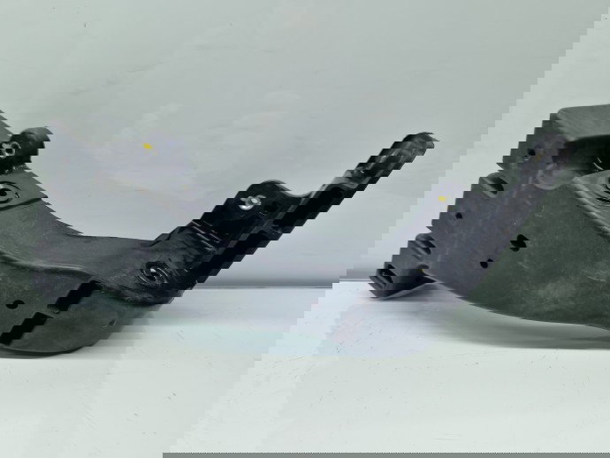 Suport far stanga Hyundai i40 Wagon [Fabr 2012-2019] 64136-3Z000