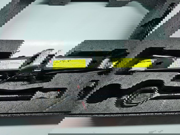 Set cric si cheie AUDI A4 (8K2, B8.5) [Fabr 2008-2015] 8TO012109A