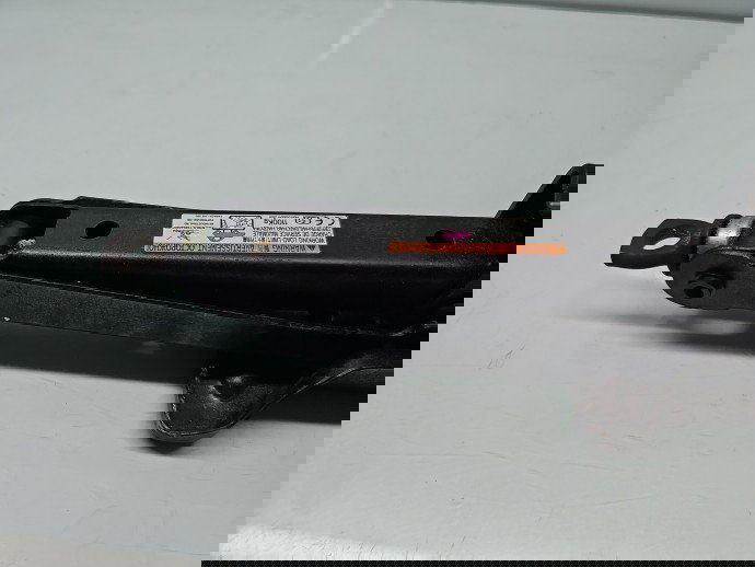 Cric Toyota Rav 4 IV (ZSA4, ALA4) [Fabr 2013-2018] OEM