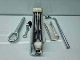 Set cric si cheie Mercedes Clasa C (W204) [Fabr 2007-2014] A2115830415