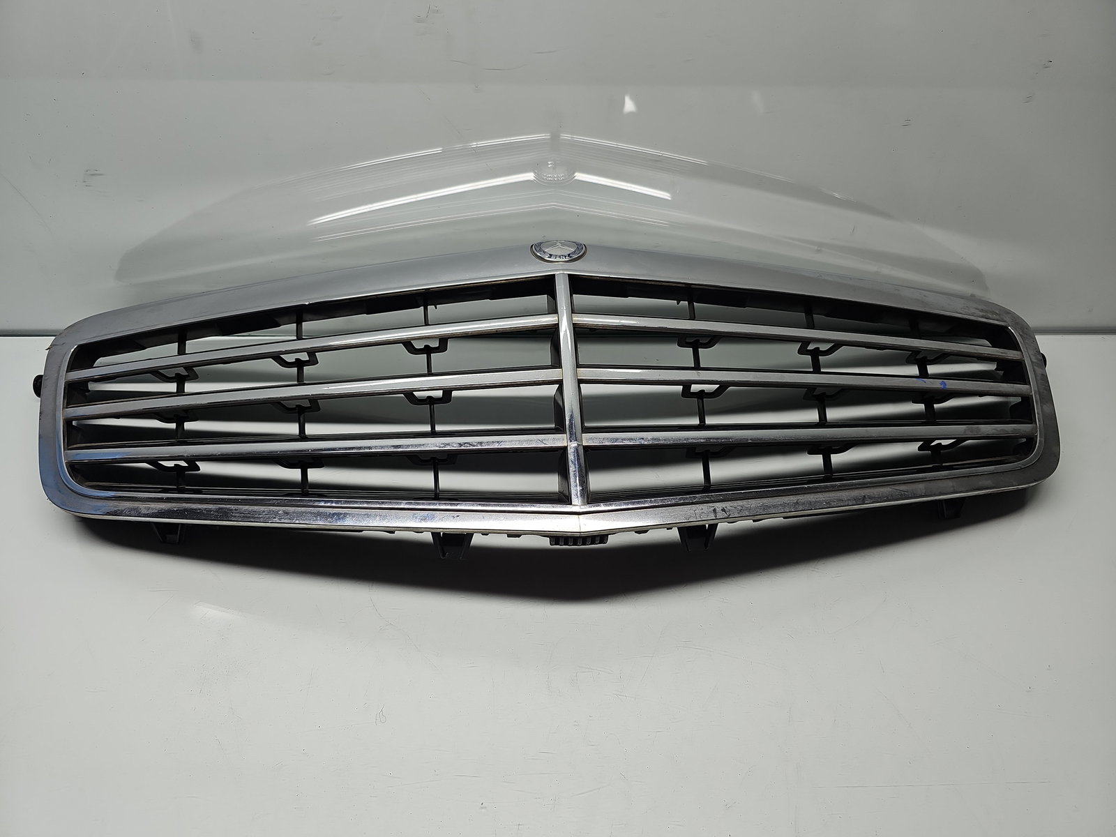 Grila bara fata Mercedes Clasa E (W212) [Fabr 2009-2016] Break AMG A2128800583 - imagine 1