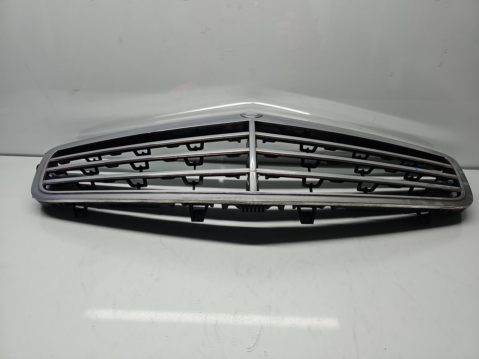 Grila bara fata Mercedes Clasa E (W212) [Fabr 2009-2016] Break AMG A2128800583 - imagine 4