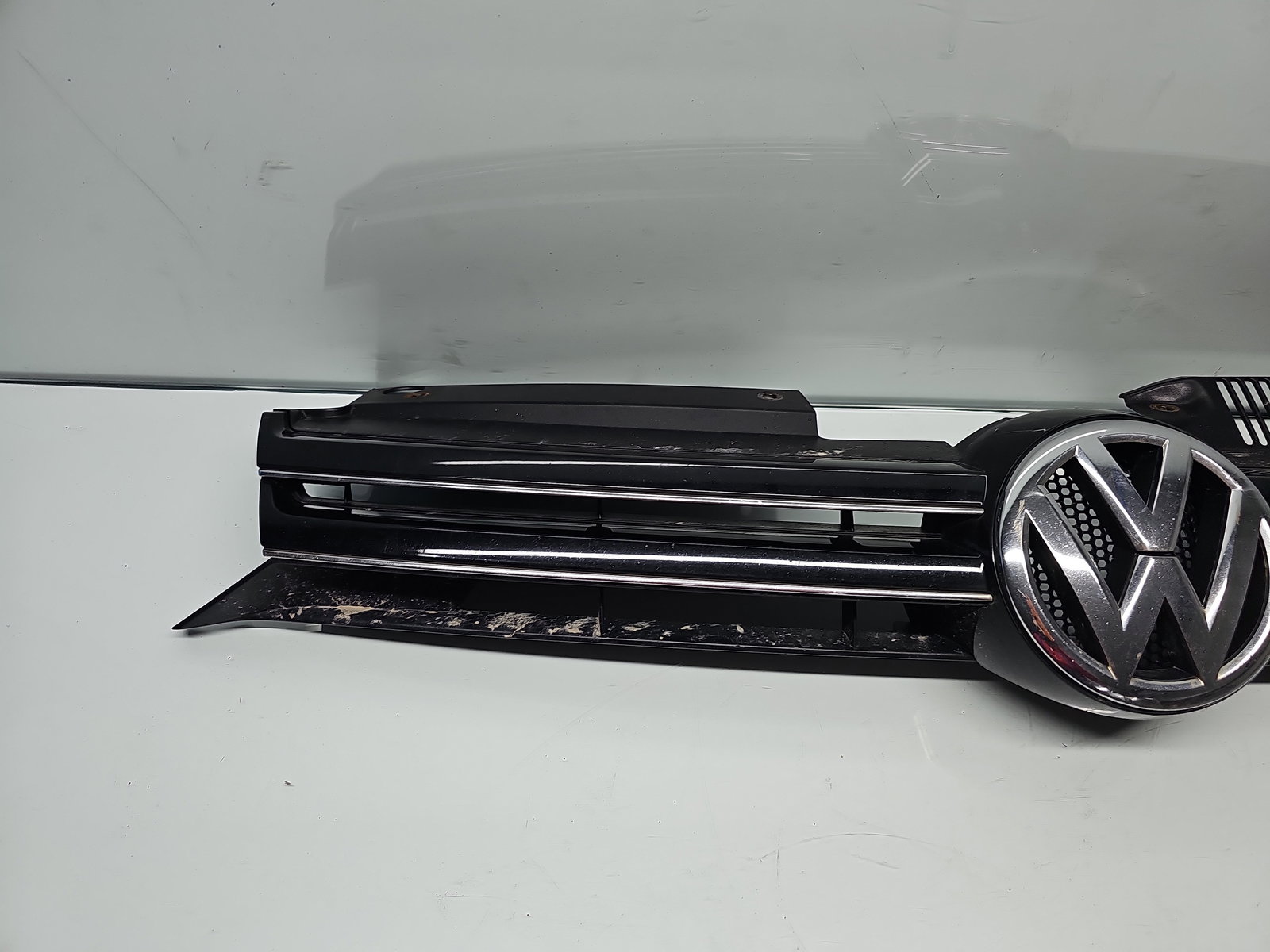 Grila bara fata Volkswagen Golf 6 (5K1) [Fabr 2009-2013] Hatchback 5K0853653 - imagine 2