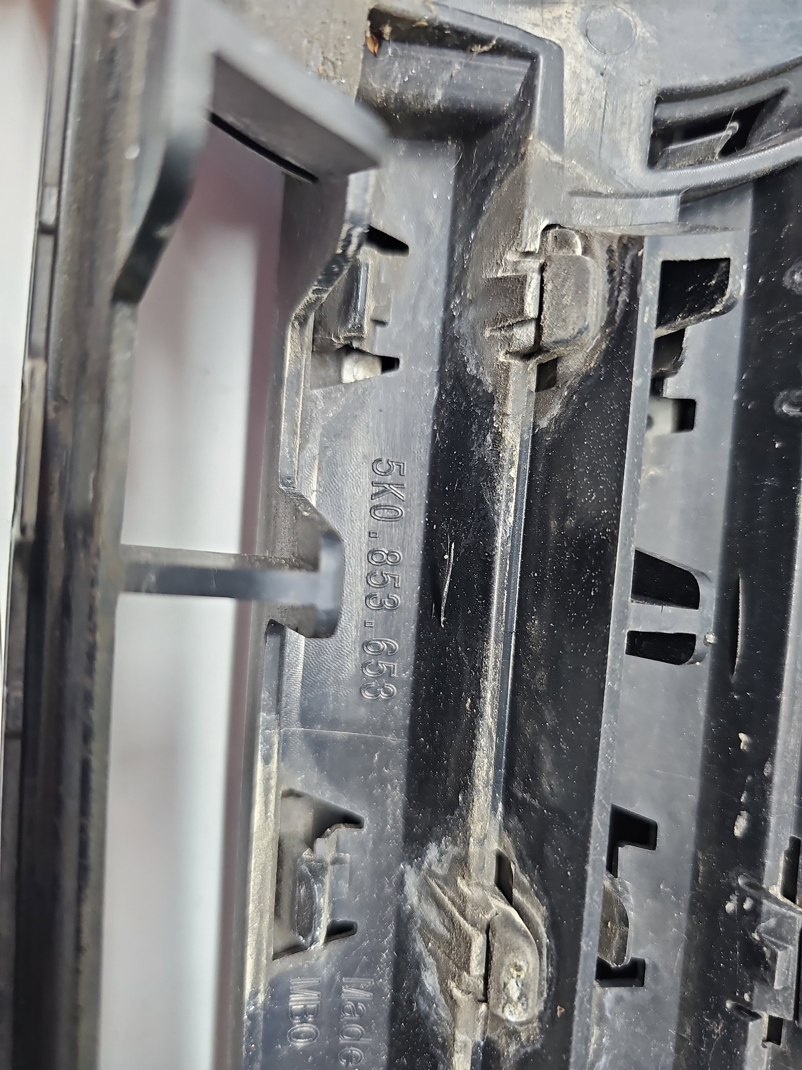 Grila bara fata Volkswagen Golf 6 (5K1) [Fabr 2009-2013] Hatchback 5K0853653 - imagine 5