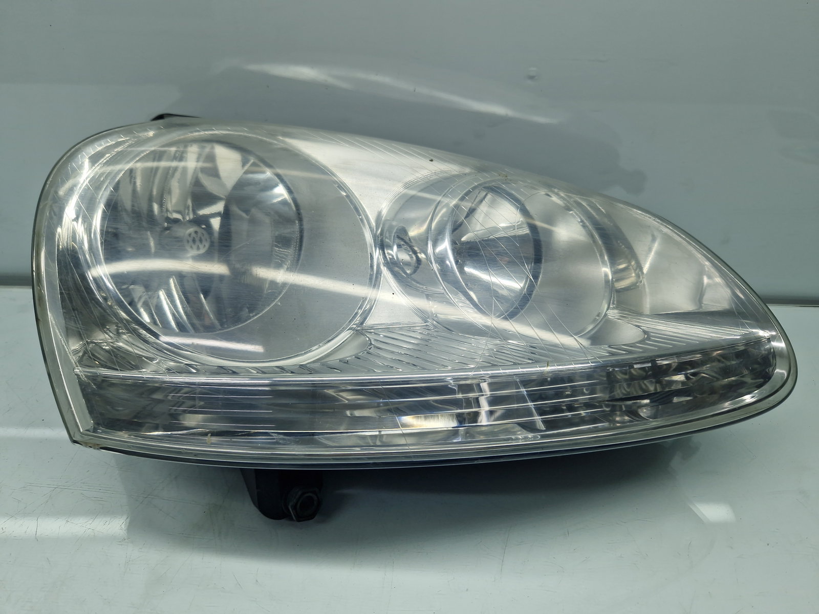 Far dreapta Volkswagen Jetta 3 (1K2) [Fabr 2005-2010] Berlina 1EG24700758 - imagine 1