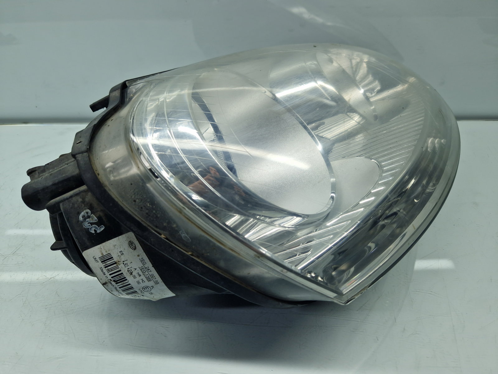 Far dreapta Volkswagen Jetta 3 (1K2) [Fabr 2005-2010] Berlina 1EG24700758 - imagine 2