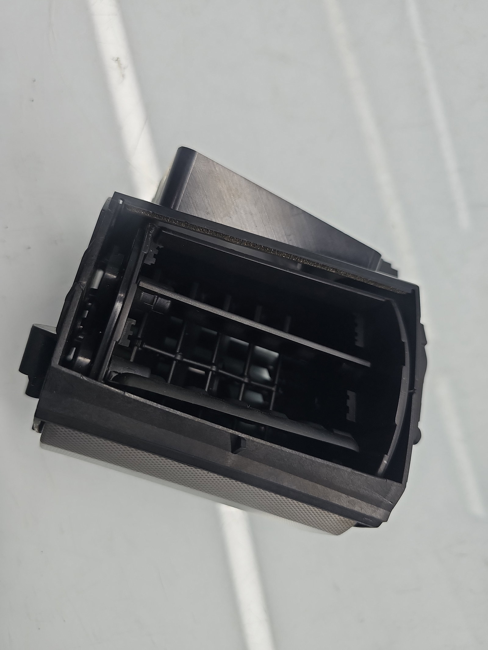 Grila aerisire stanga Jaguar XF (X250) [Fabr 2008-2015] Facelift OEM - imagine 5