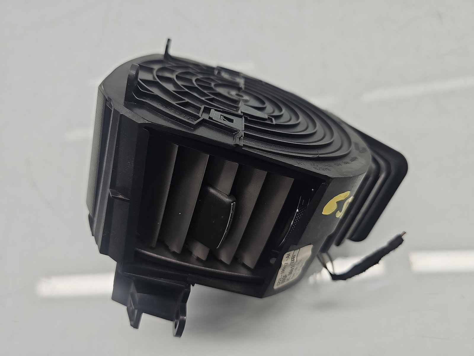 Grila aerisire centrala stanga Jaguar XF (X250) [Fabr 2008-2015] Facelift CX23-19K617-AA - imagine 2