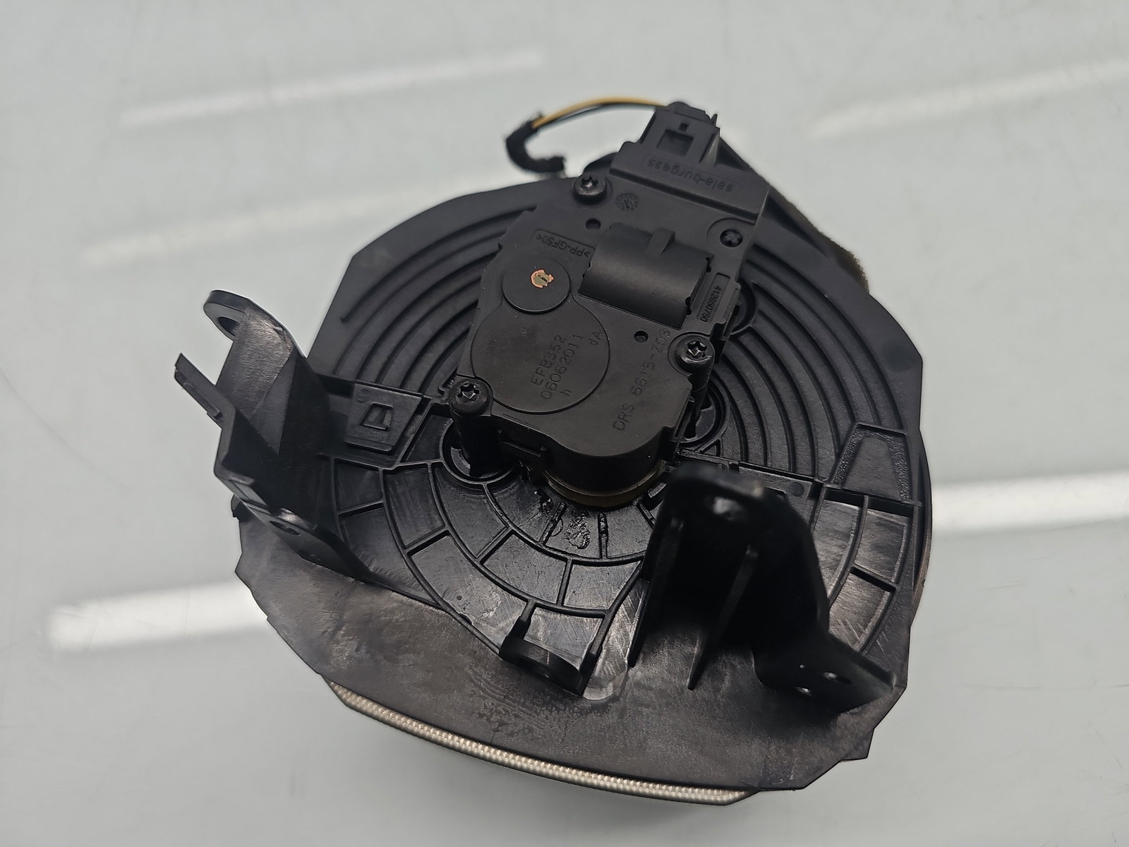 Grila aerisire centrala stanga Jaguar XF (X250) [Fabr 2008-2015] Facelift CX23-19K617-AA - imagine 3