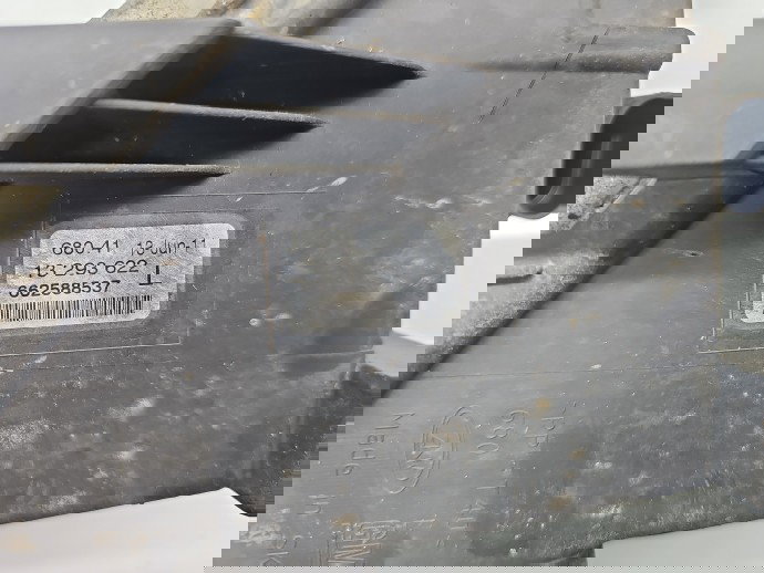 Proiector ceata stanga Opel Astra J [Fabr 2009-2015] 13293622