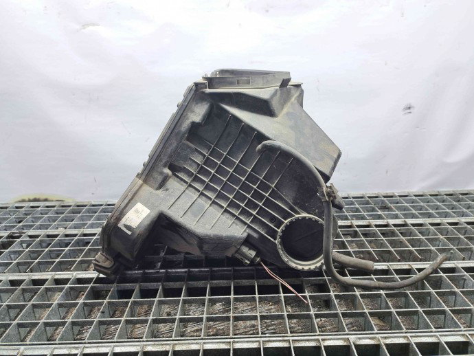 Carcasa filtru aer Audi A5 (8T3) [Fabr 2007-2015] 8K0133837B 2.7 TDI CAMA 2.7 TDI CAMA 120KW / 163CP