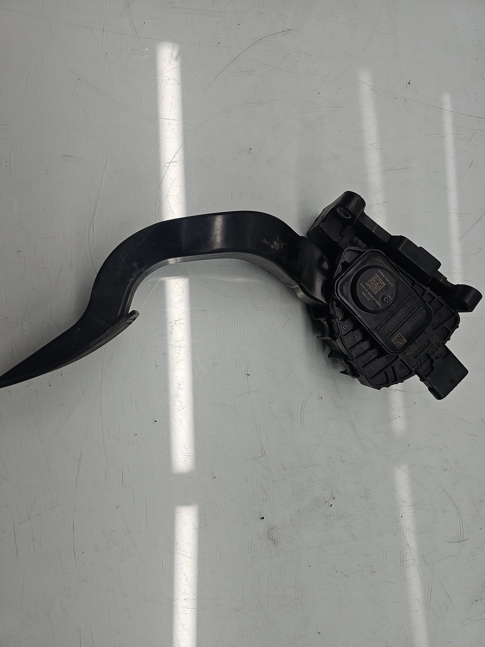 Pedala acceleratie TESLA Model 3 [Fabr 2020-2025] 1011298 - imagine 1